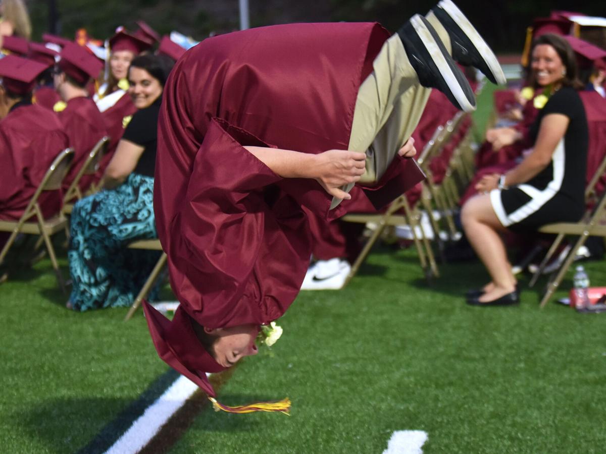 210603_HG_CRU_WHITTIERGRAD_1.JPG