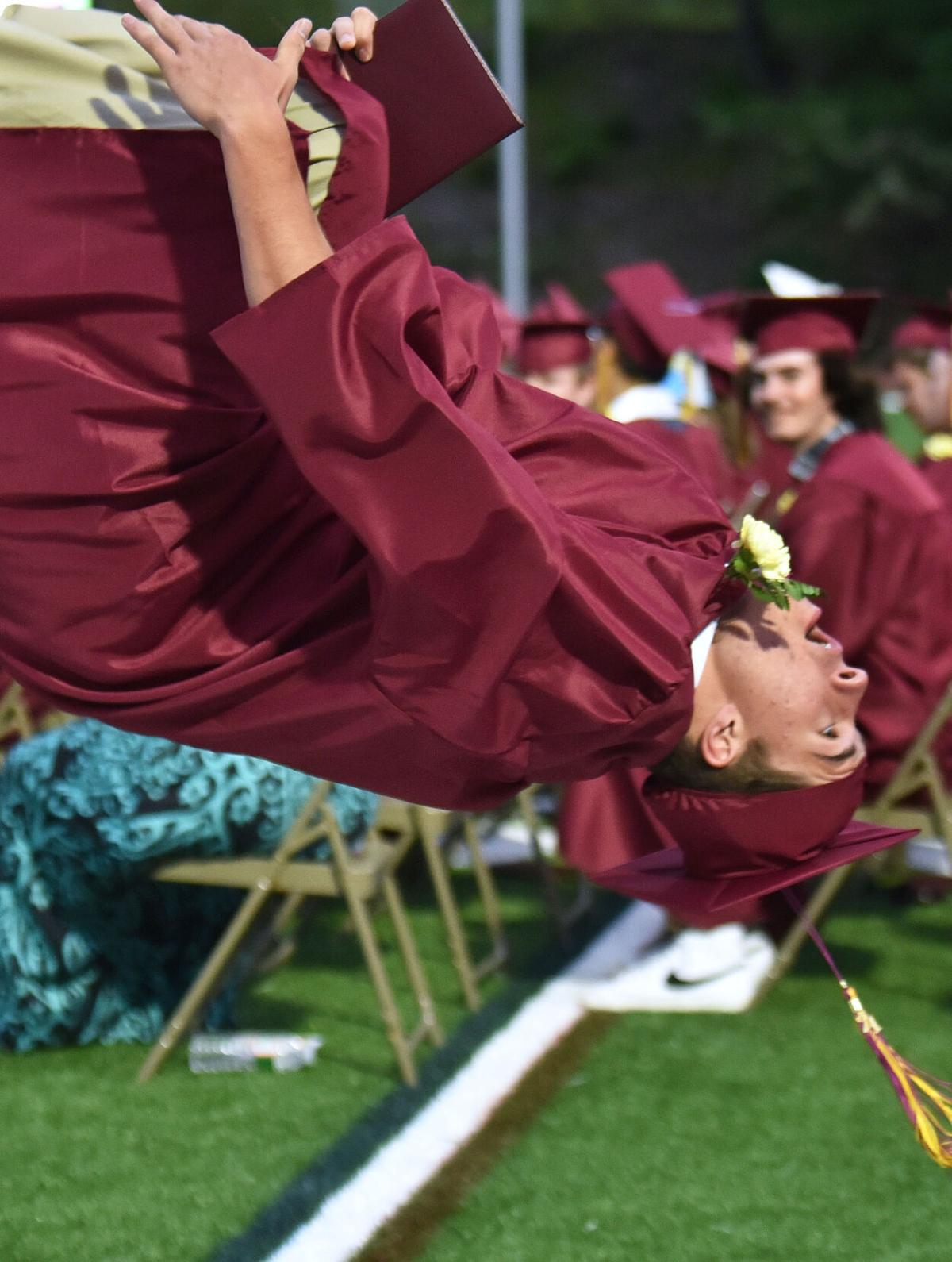 210603_HG_CRU_WHITTIERGRAD_2.JPG