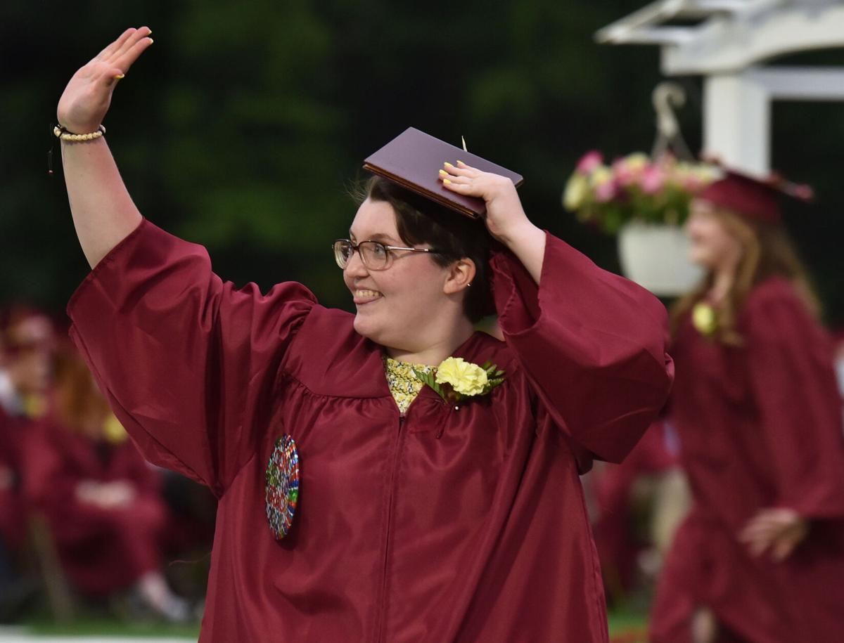 210603_HG_CRU_WHITTIERGRAD_15.JPG