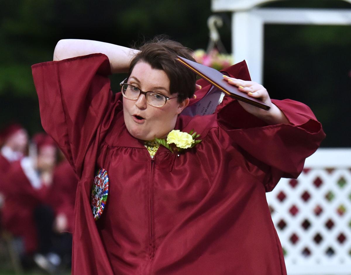 210603_HG_CRU_WHITTIERGRAD_16.JPG