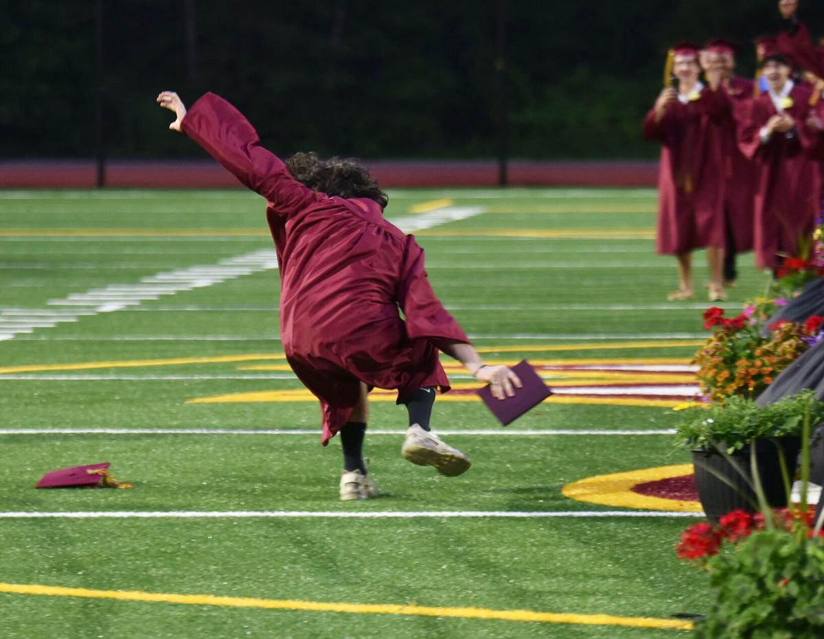 210603_HG_CRU_WHITTIERGRAD_22.JPG