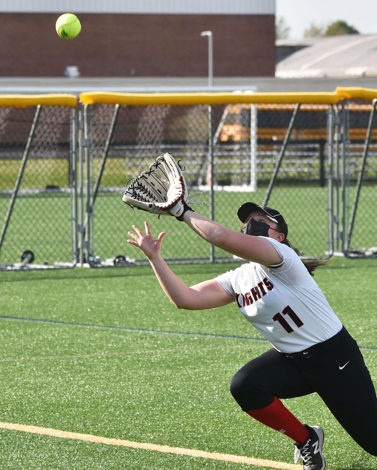 210518_ET_CRU_SOFTBALL_2.JPG