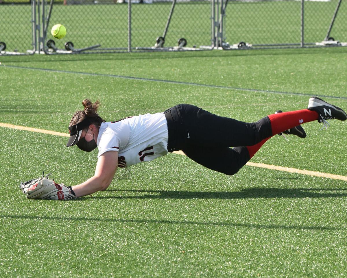 210518_ET_CRU_SOFTBALL_3.JPG