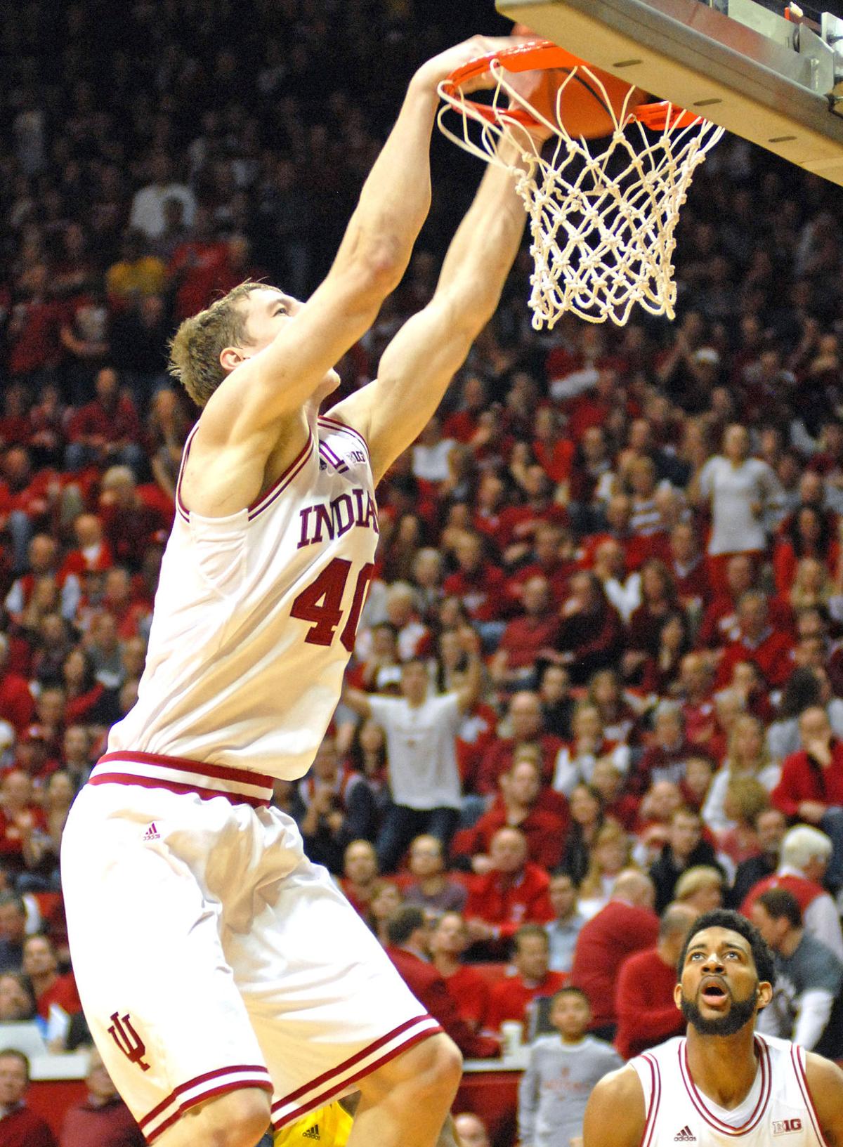 College basketball: Shrink the tournament