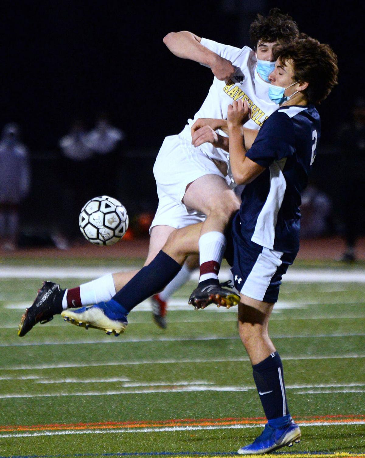 201104_ET_CRU_BOYSSOCCER_2.jpg