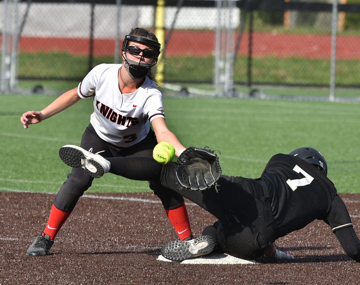 210518_ET_CRU_SOFTBALL_8.JPG
