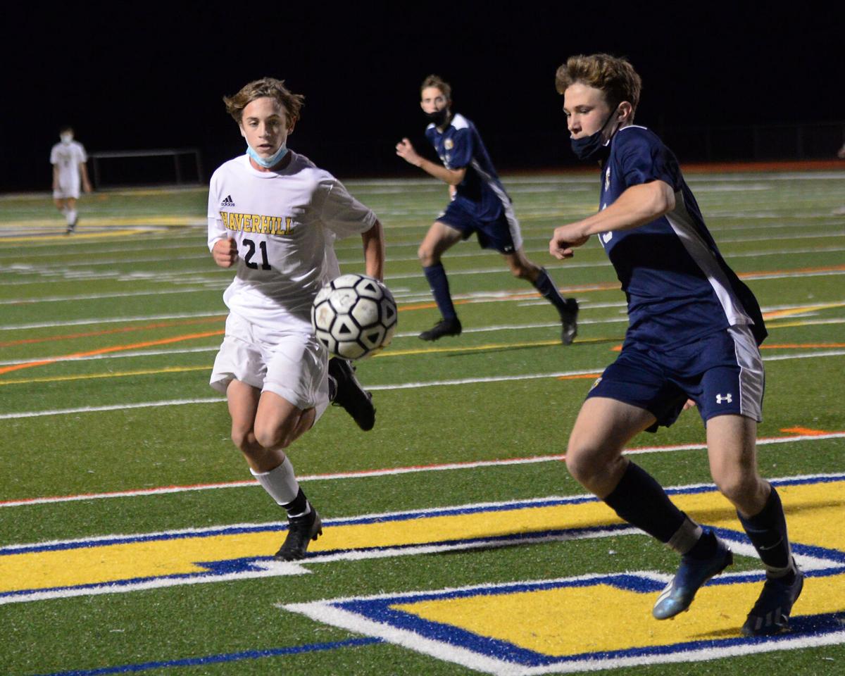 201104_ET_CRU_BOYSSOCCER_5.jpg