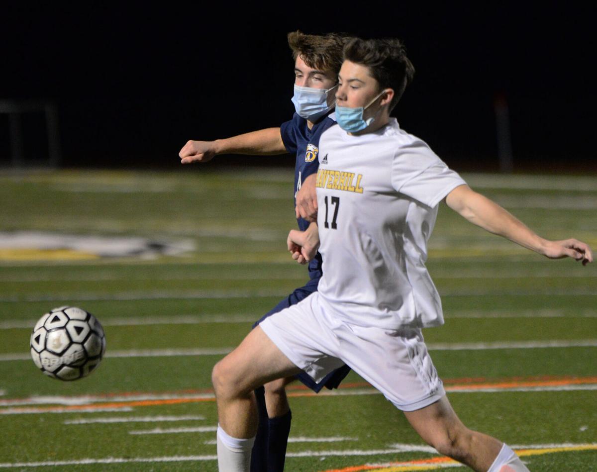 201104_ET_CRU_BOYSSOCCER_6.jpg