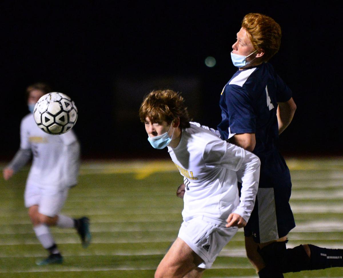201104_ET_CRU_BOYSSOCCER_14.jpg