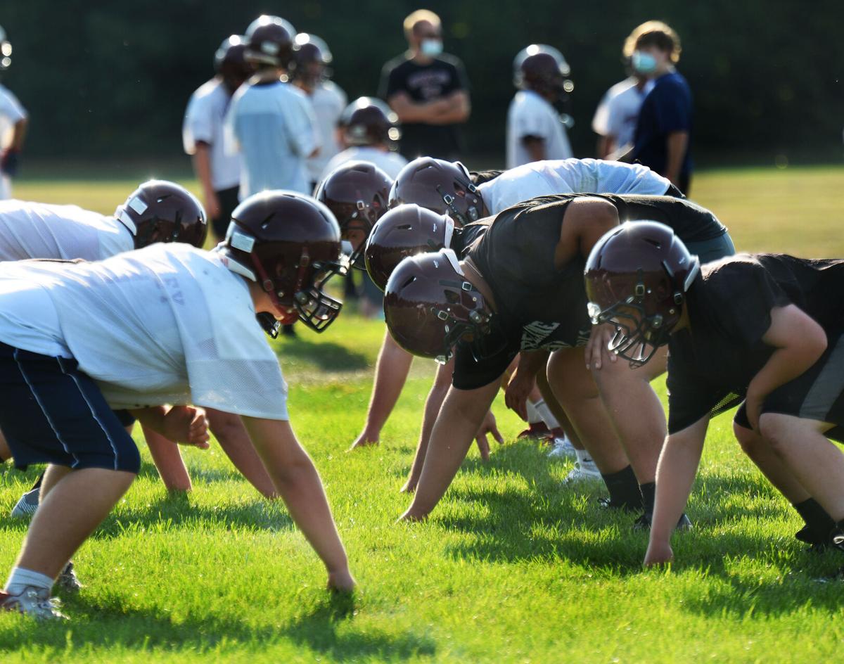 200908_ET_CRU_FootballPractice_9.jpg