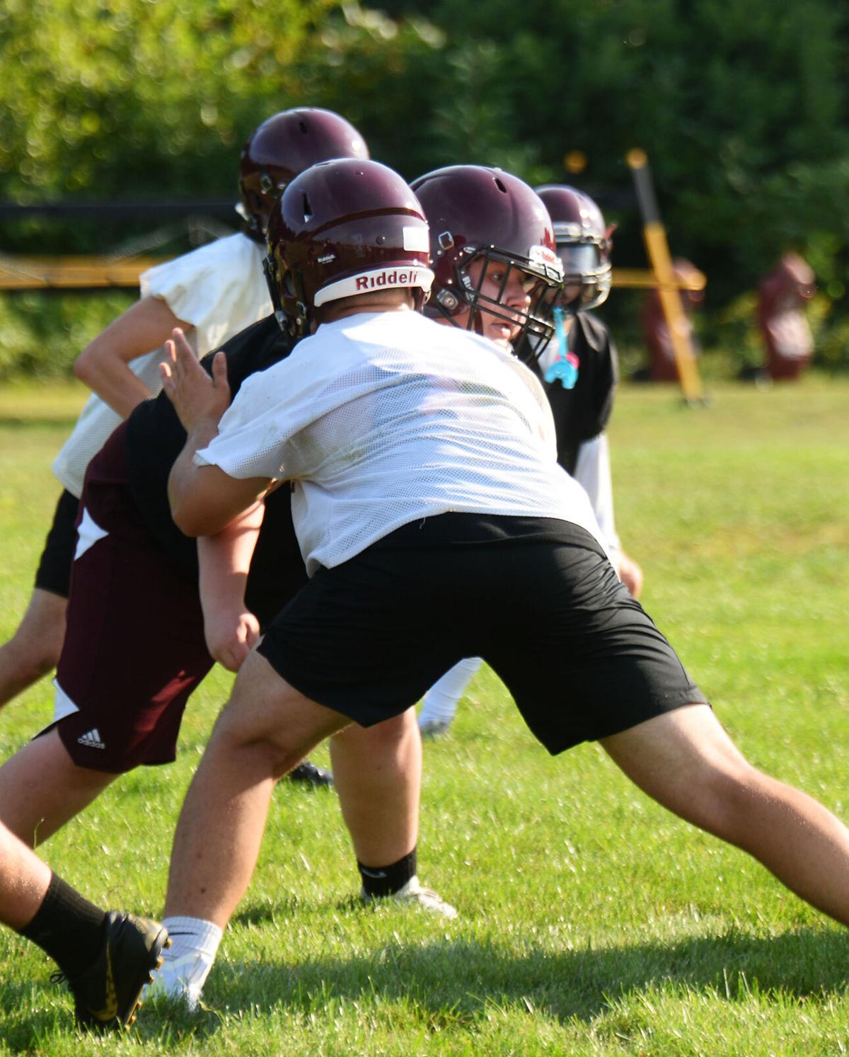 200908_ET_CRU_FootballPractice_12.jpg