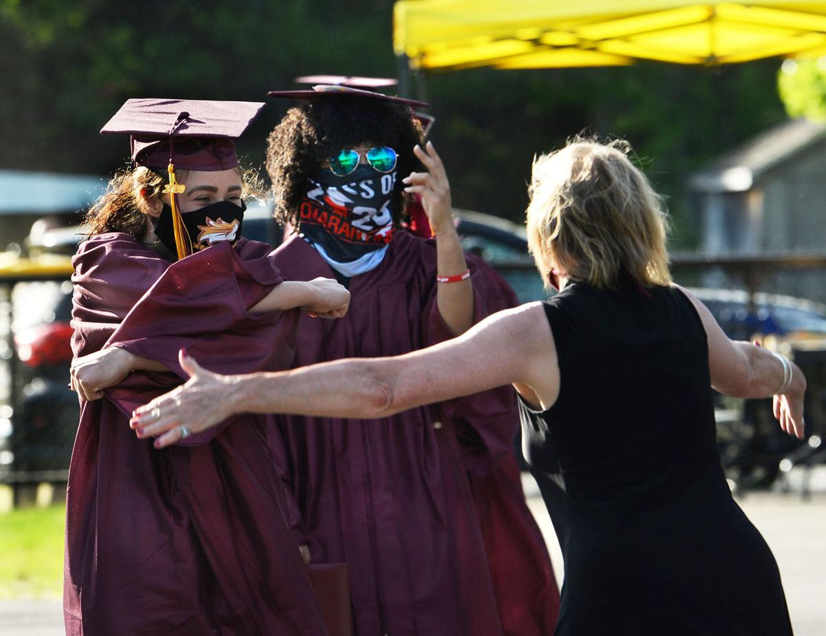 200527_HG_CRU_WHITTIERGRAD_1.JPG