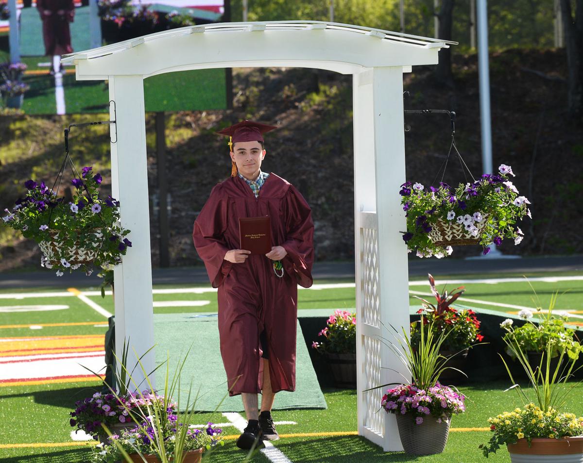 200527_HG_CRU_WHITTIERGRAD_7.JPG