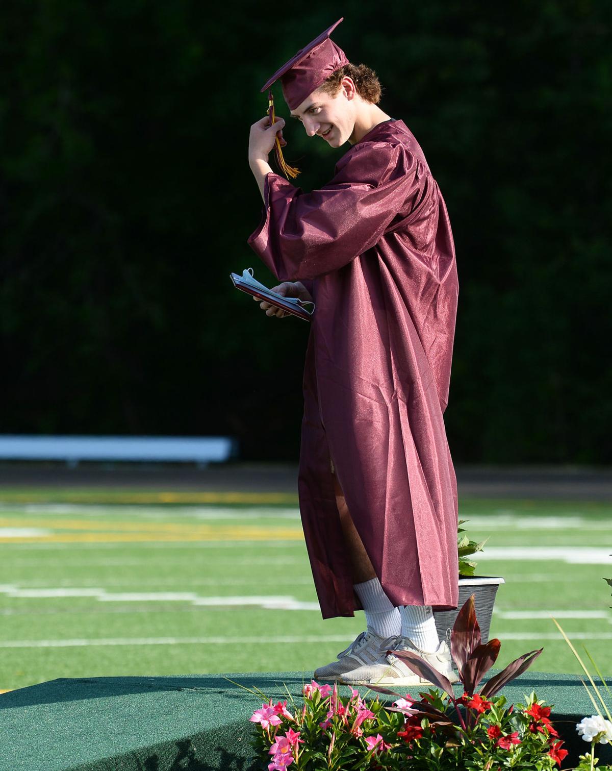 200527_HG_CRU_WHITTIERGRAD_12.JPG