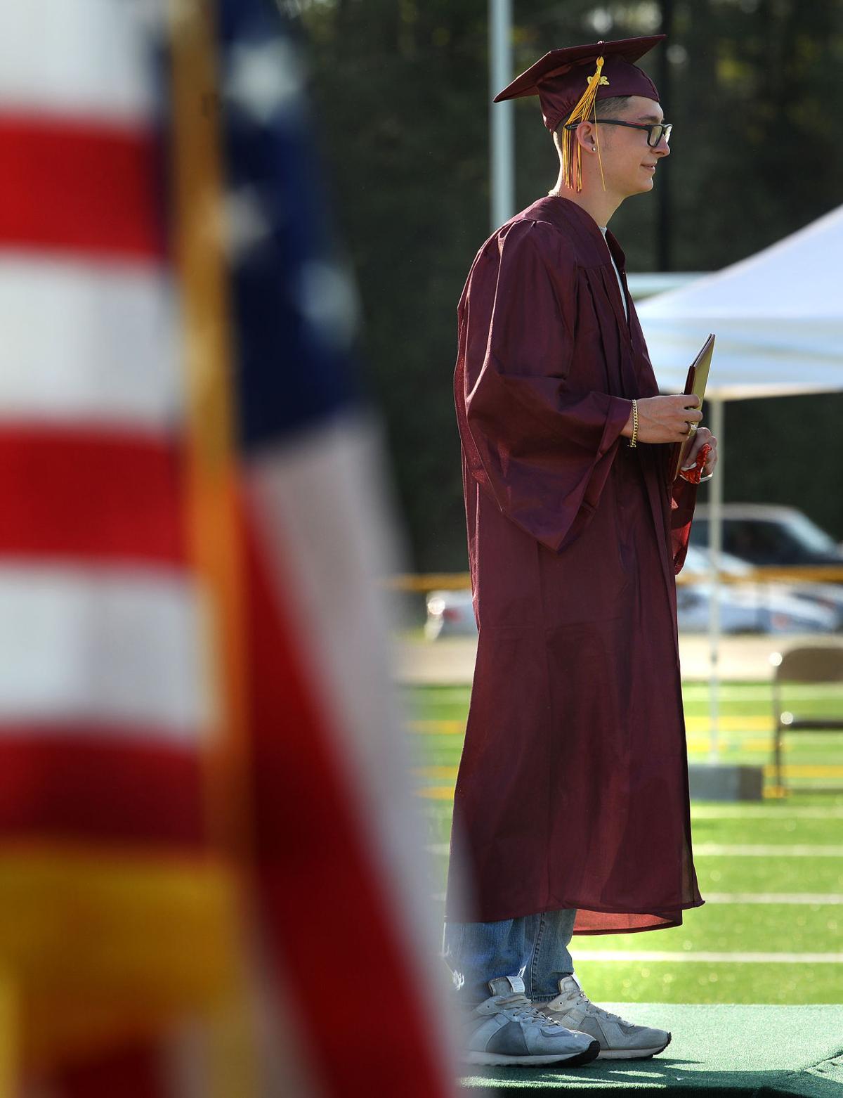 200527_HG_CRU_WHITTIERGRAD_15.JPG
