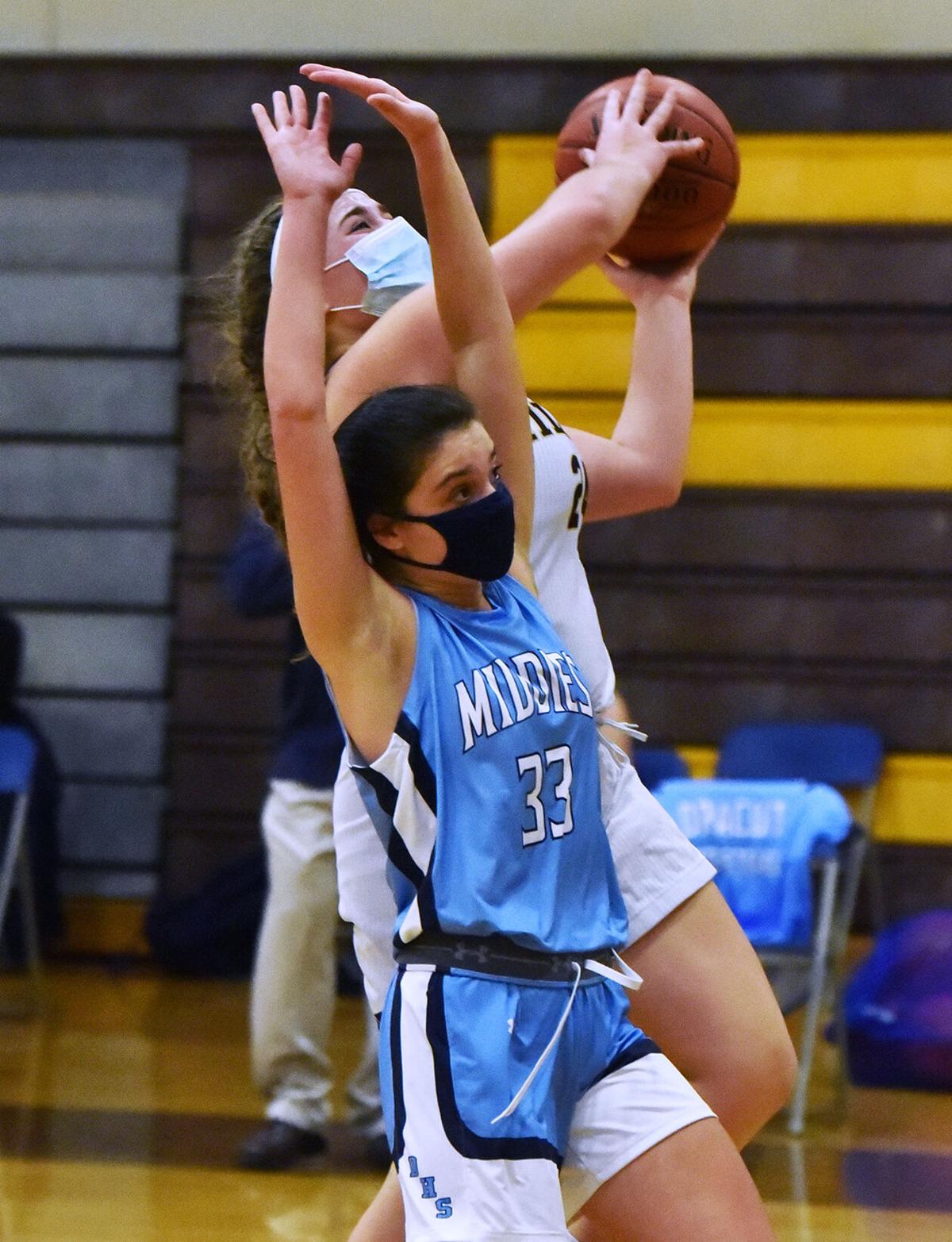 210126_ET_CRU_GirlsBasketball_10.JPG