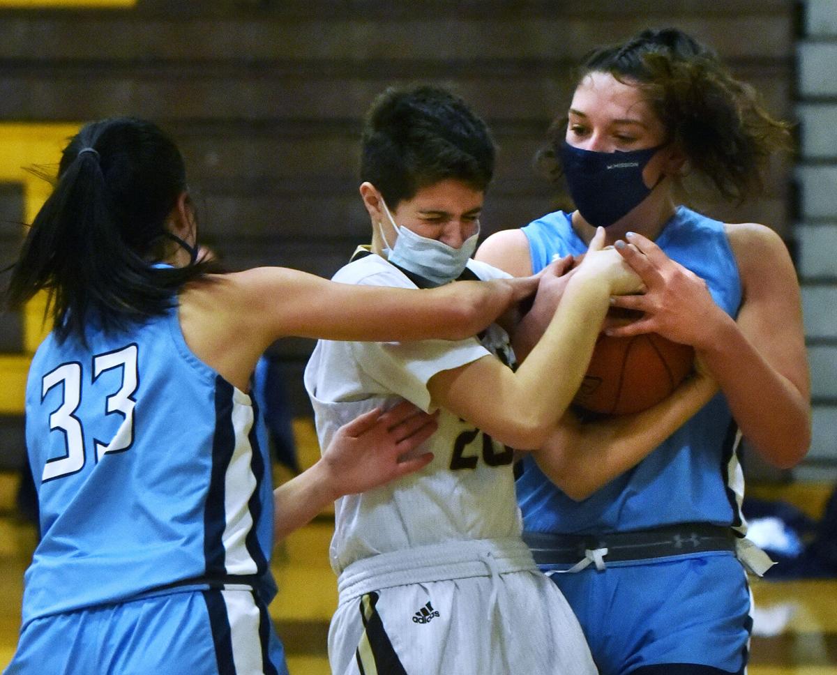 210126_ET_CRU_GirlsBasketball_11.JPG