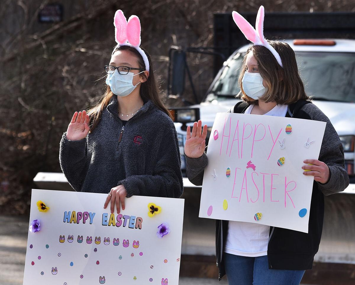 210327_ET_CRU_BunnyParade_07.JPG