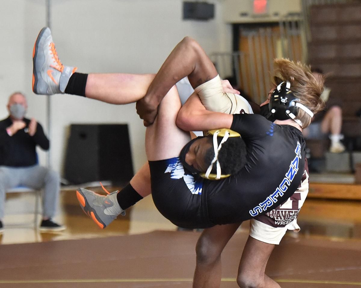 210507_ET_CRU_WRESTLING_1.JPG