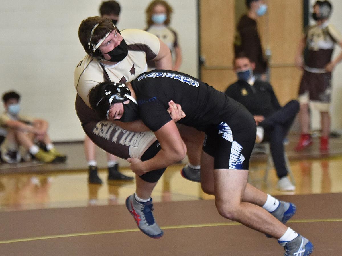210507_ET_CRU_WRESTLING_3.JPG