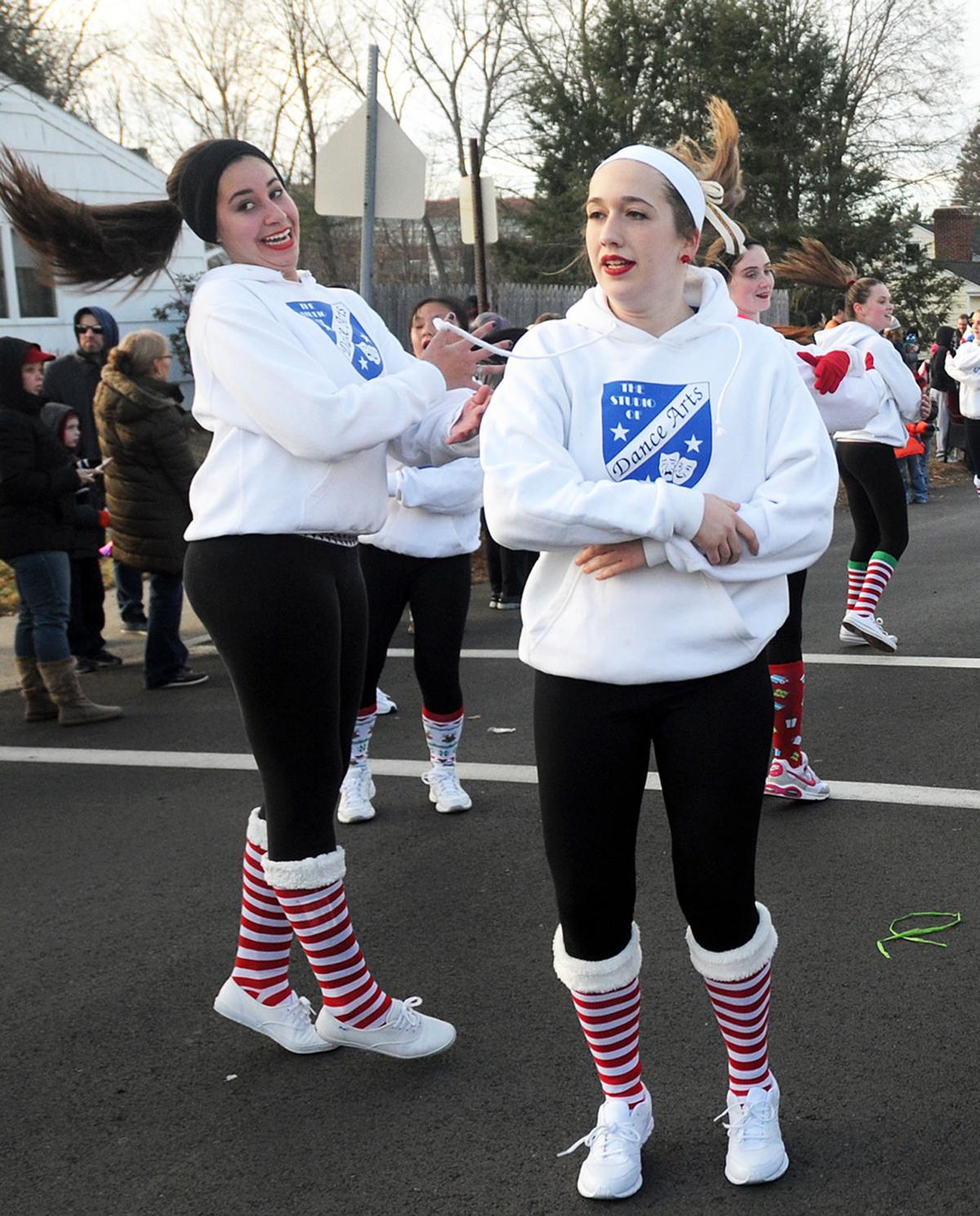 Merhuen Christmas Parade 2022 Santa Parade Held In Methuen | Gallery | Hgazette.com