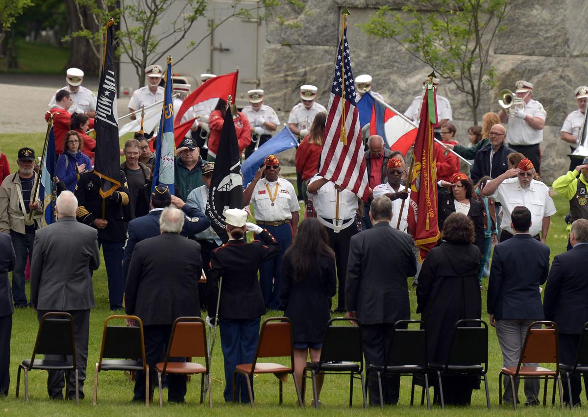 Slideshow Haverhill S Memorial Day Parade And Service Gallery Hgazette Com