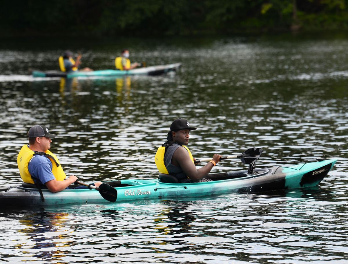 200831_HG_CRU_KAYAKING_21.JPG