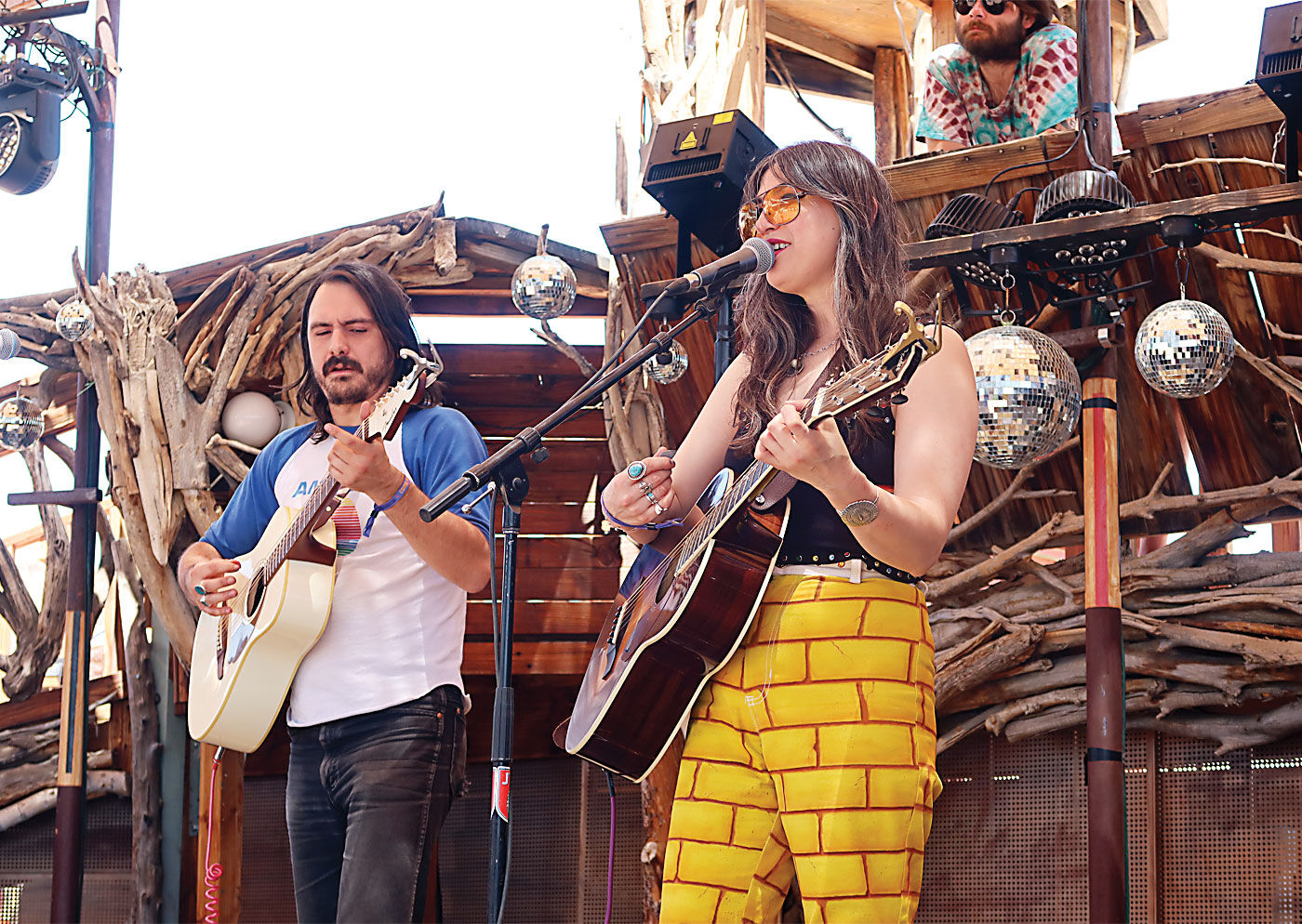 Desert spirit takes center stage at music fest | Desert Trail ...