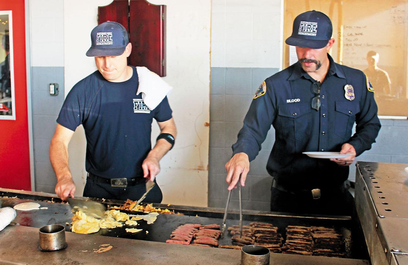 Diner donates food for pancake breakfast Desert Trail
