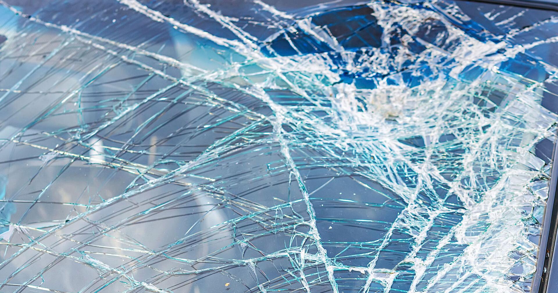 Driver arrested after crash knocks out power - Vimarsana News