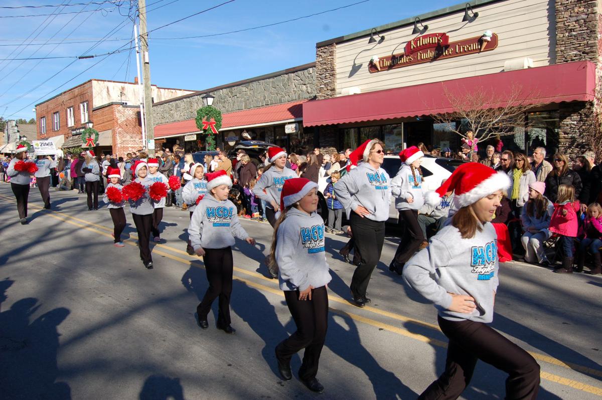 Blowing Rock Christmas Parade 2024 Saba Willyt