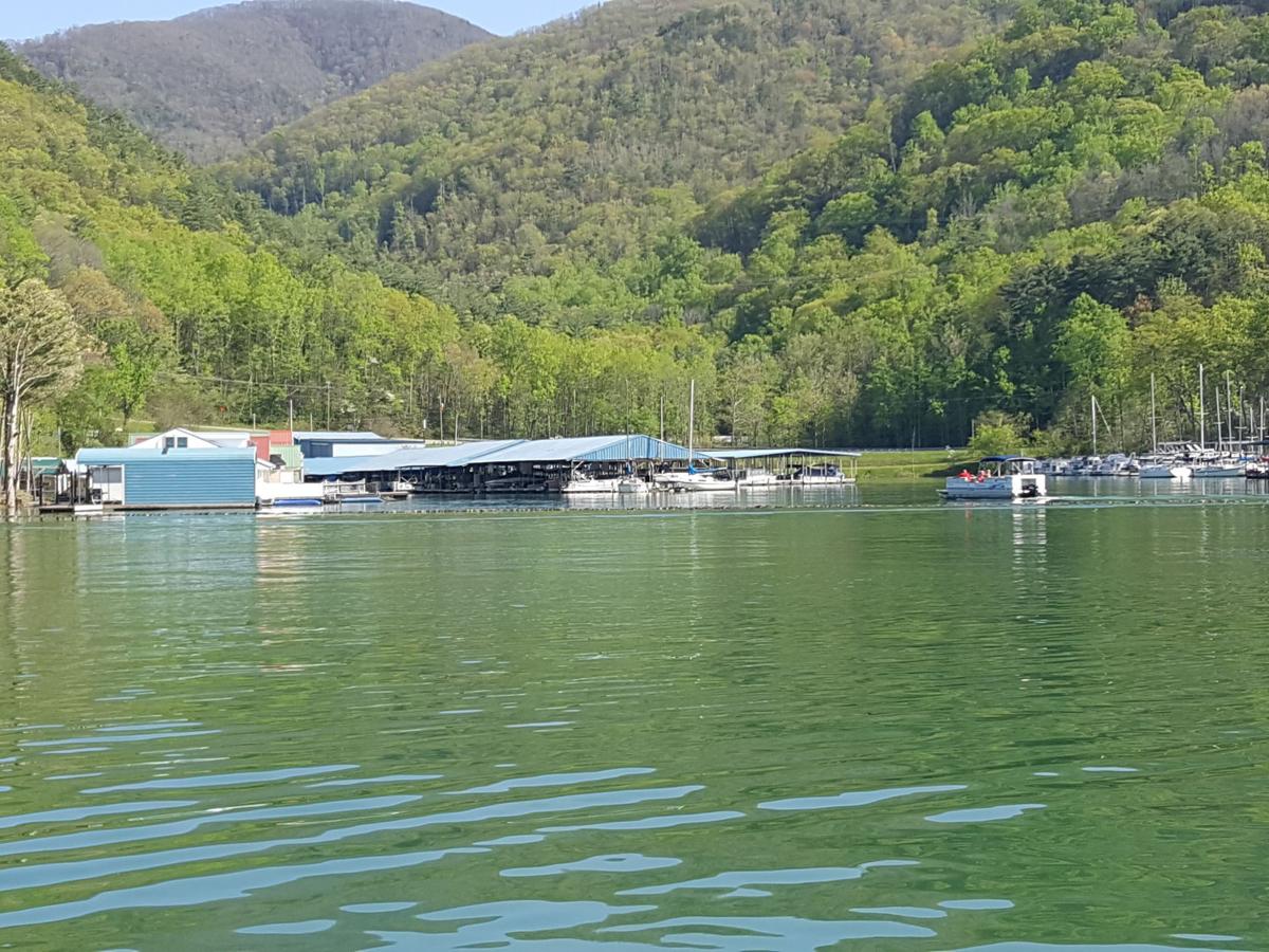 Watauga Lake The Crown Jewel Of The Eastern Tennessee Play Highcountrync Com