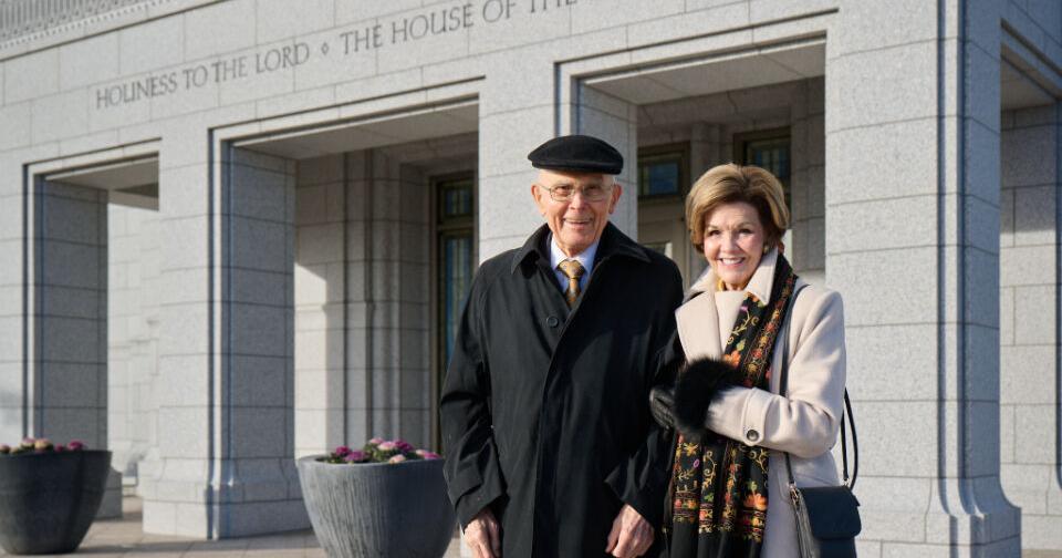President Oaks dedicates the Burley Idaho Temple