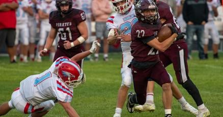 Pirates get revenge plunder the Bears Pirates get revenge plunder the Bears