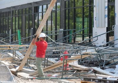 At least 2 injured in scaffolding accident | Local News | hjnews.com
