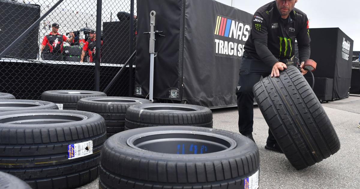 NASCAR New Hampshire Auto Racing