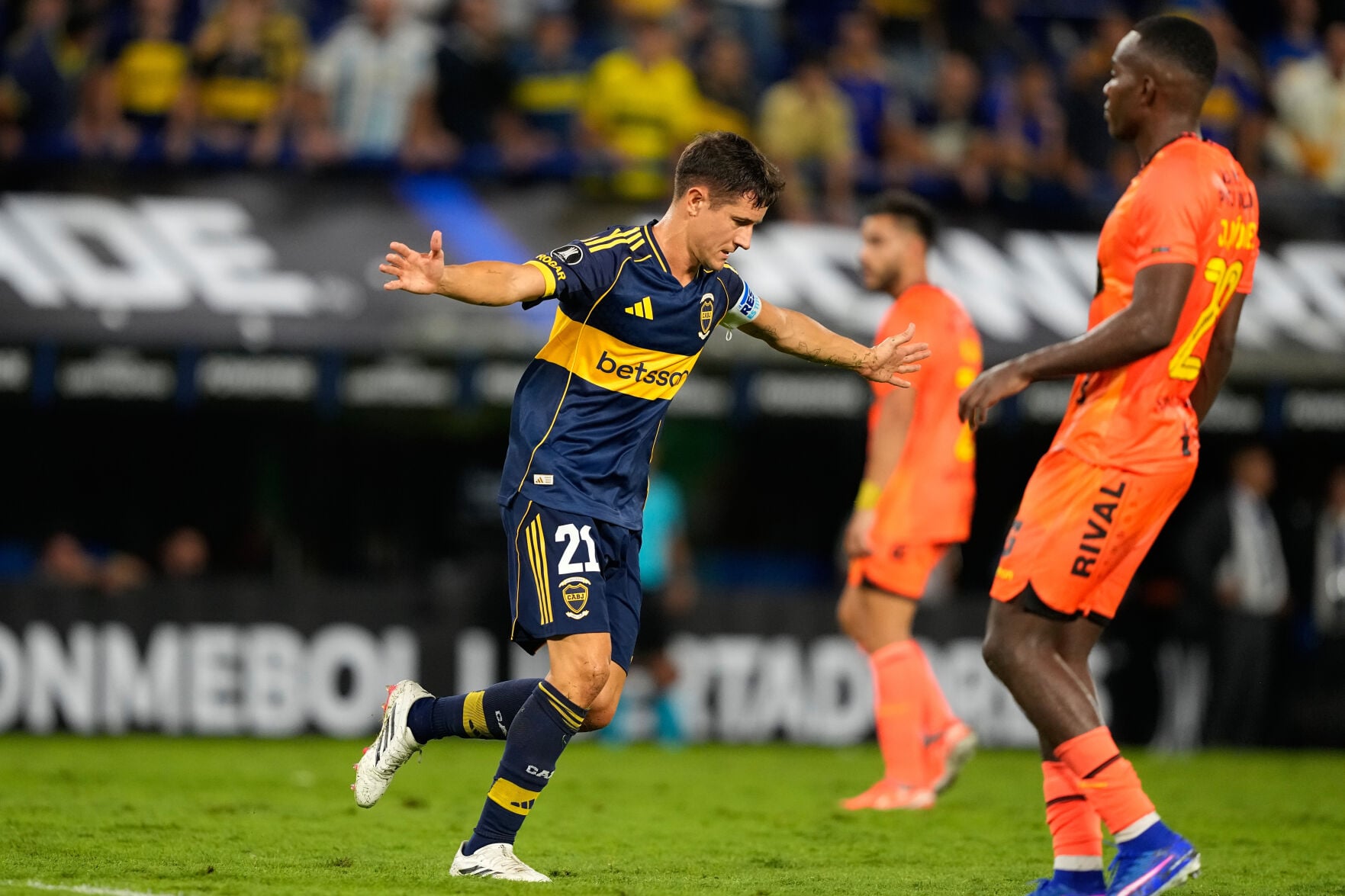 CORRECTION Argentina Ecuador Copa Libertadores Soccer | National Sports ...