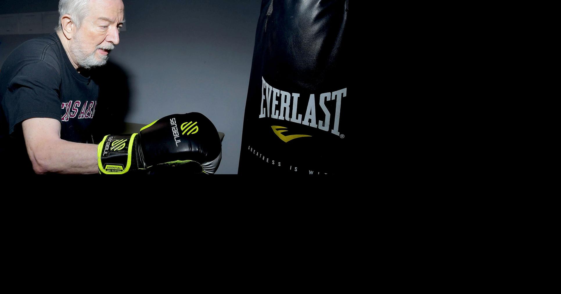 Fighting back: Boxing gym helps Parkinson's patients keep symptoms at ...