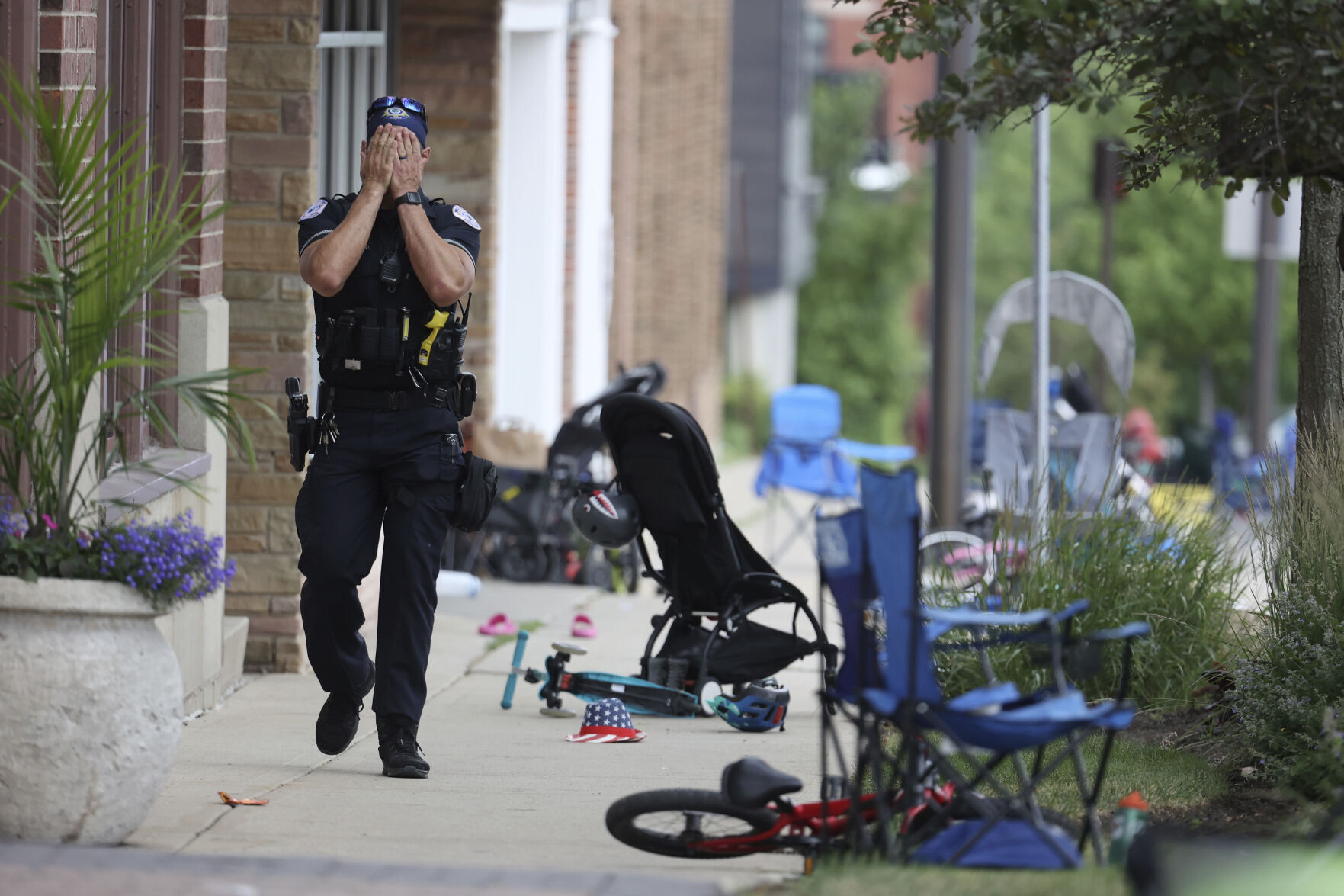 Update Police find man suspected in shooting at Chicago-area parade Local News hjnews image