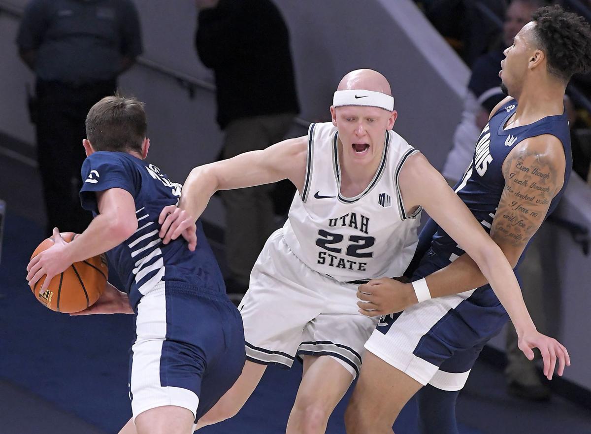 UC Davis Utah St Basketball 01