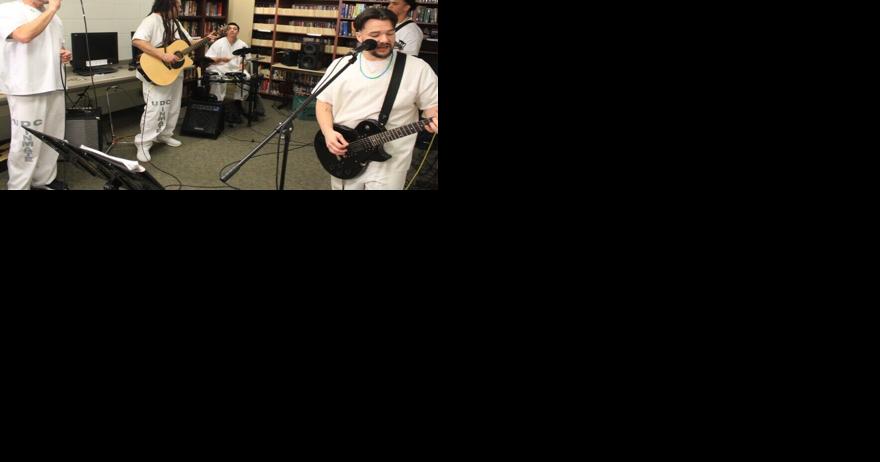 Kane County Jail inmates form prison band to help pass the time - Vimarsana News