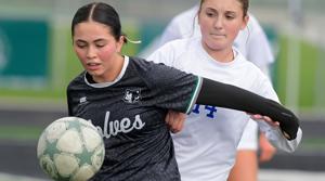 Prep girls soccer: Wolves, Hawks advance in 4A playoffs; Preston girls win on PKs