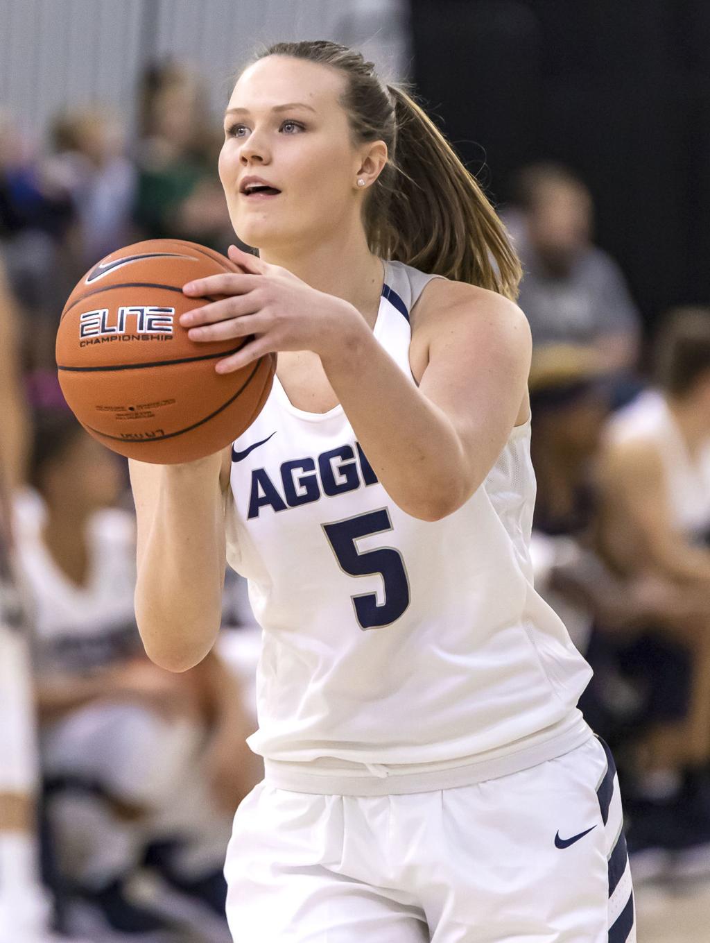 Aggie Basketball Fans Meet Teams Usu Sports Hjnews Com