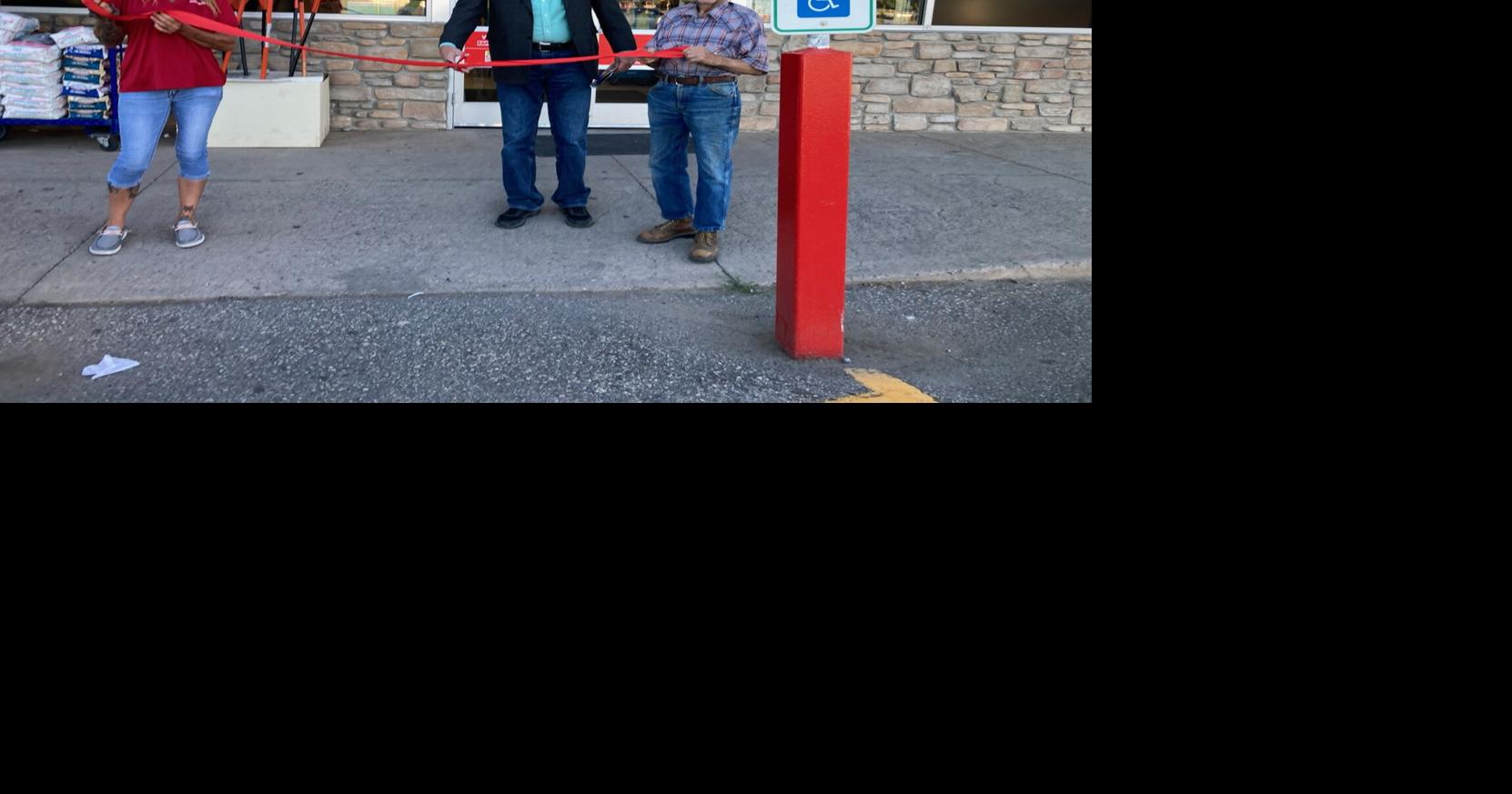 Family Dollar/ Dollar Tree grand opening Preston Citizen