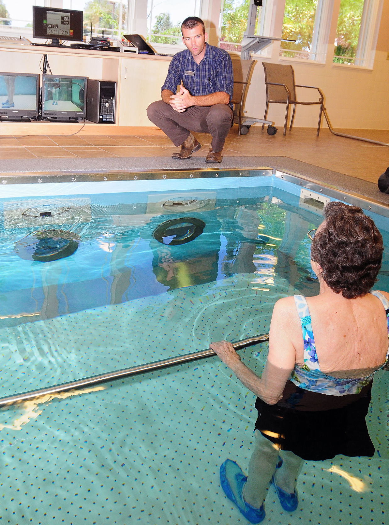 USU research finds water workout benefits osteoarthritis patients