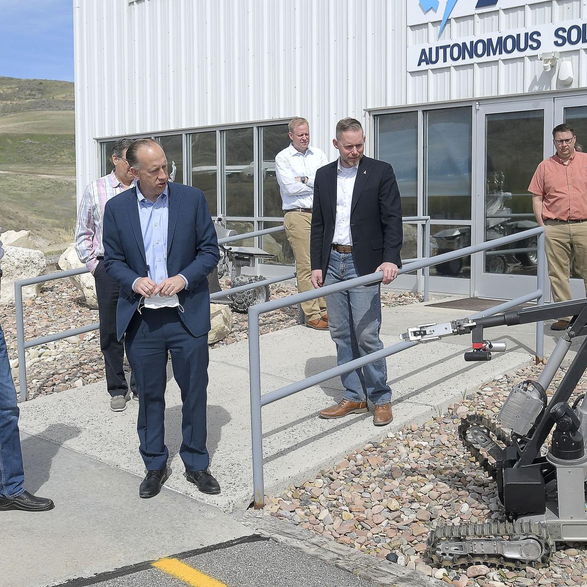 Sen. Romney visits Cache Valley robotics company - Vimarsana News