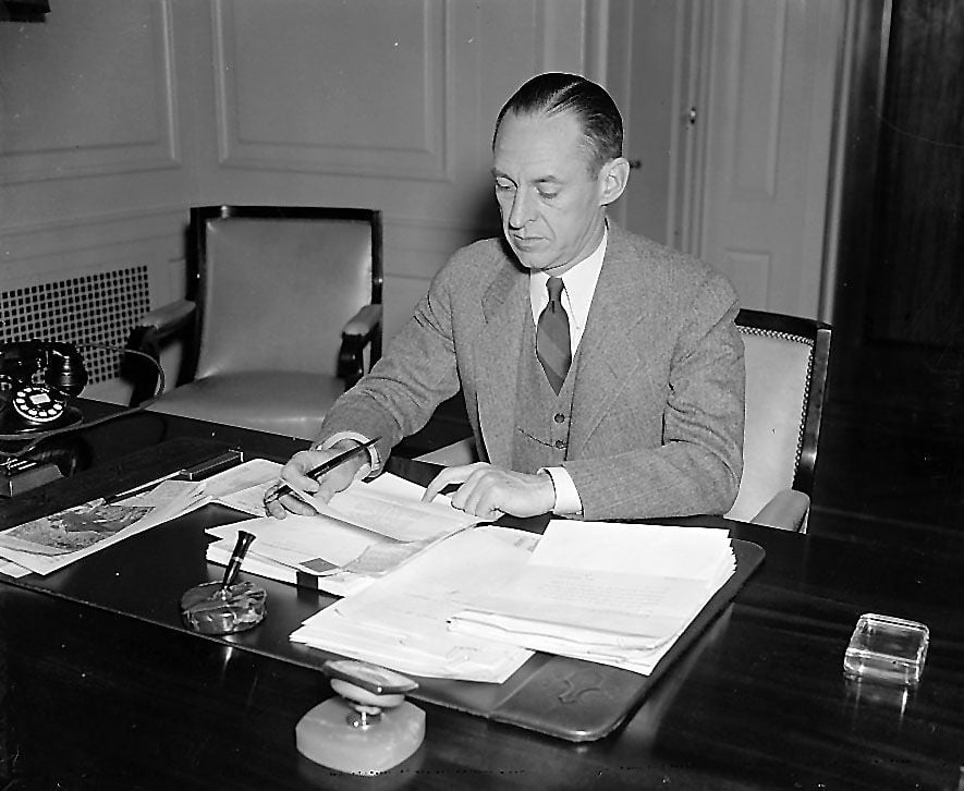 Cache Index Five famous people from Logan The Herald Journal