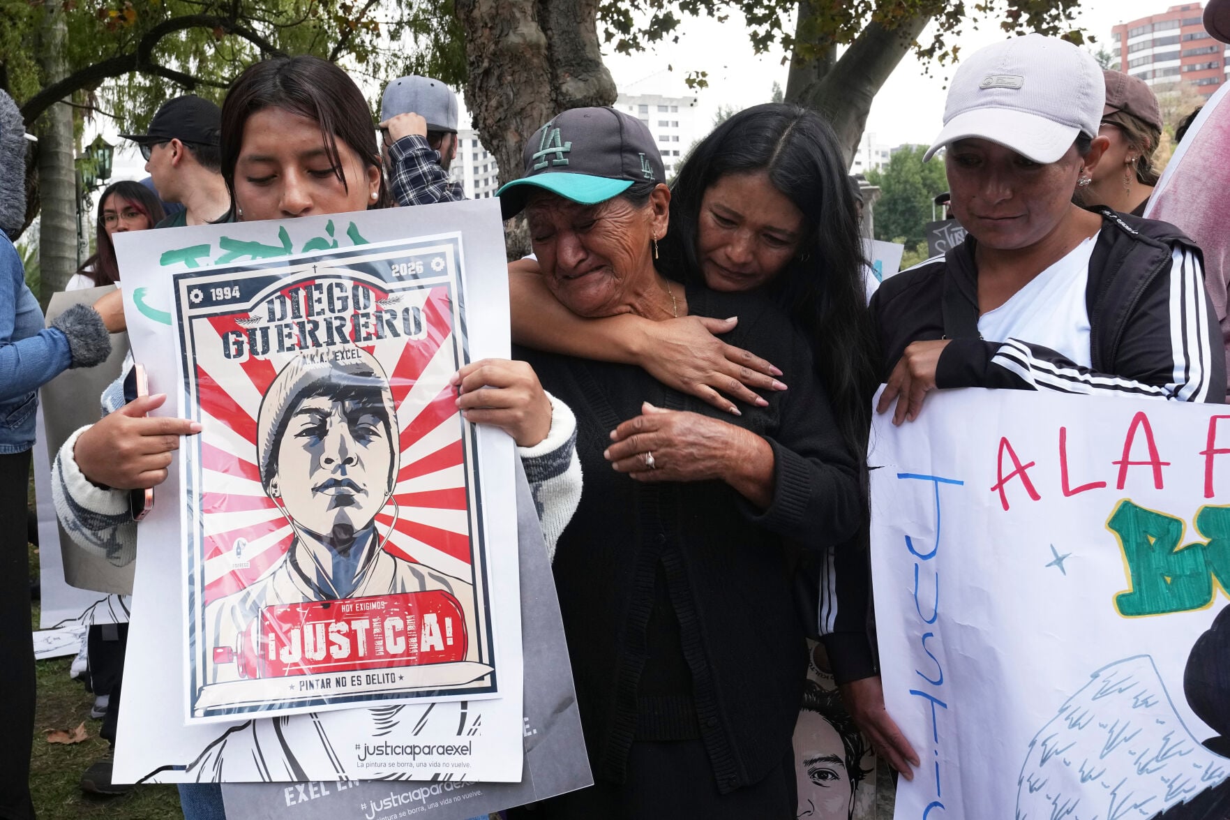 6741 Postcode Place Ecuador Urban Artist Protest | World | hjnews.com
