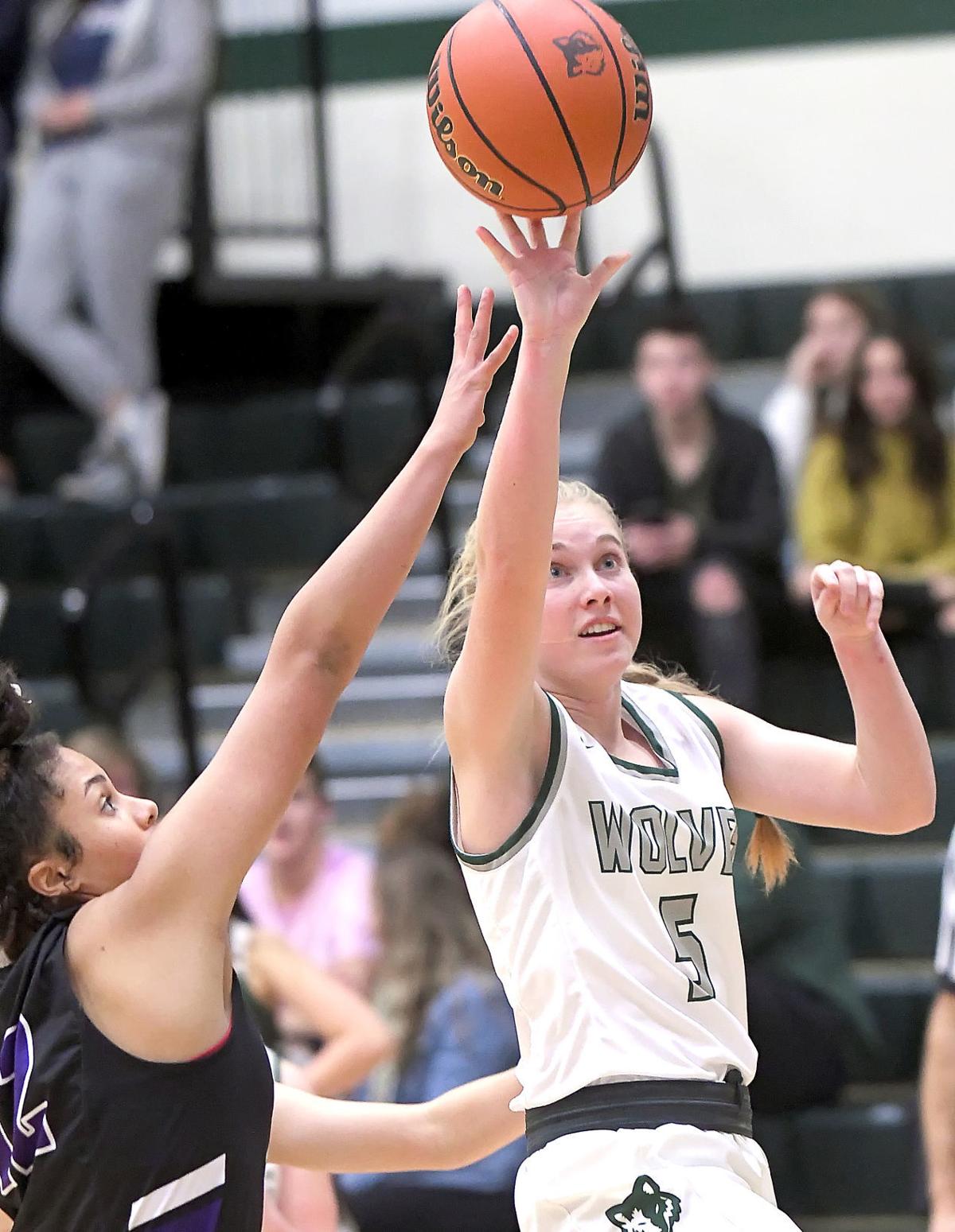 Riverton Surges Past Green Canyon School Sports Hjnews Com