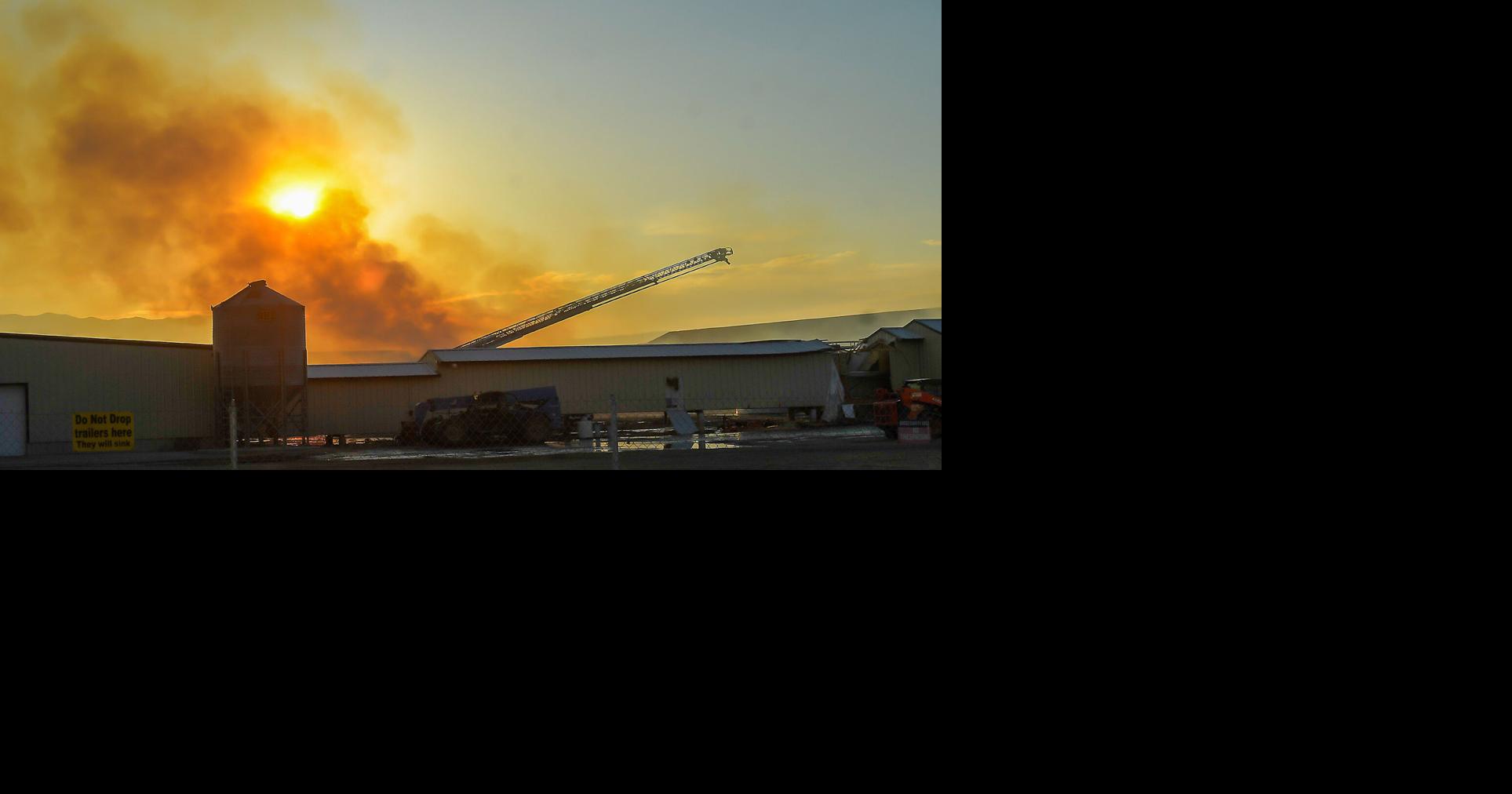 Lewiston chicken farm catches fire Tuesday evening killing 120,000 chickens; 1 building collapses